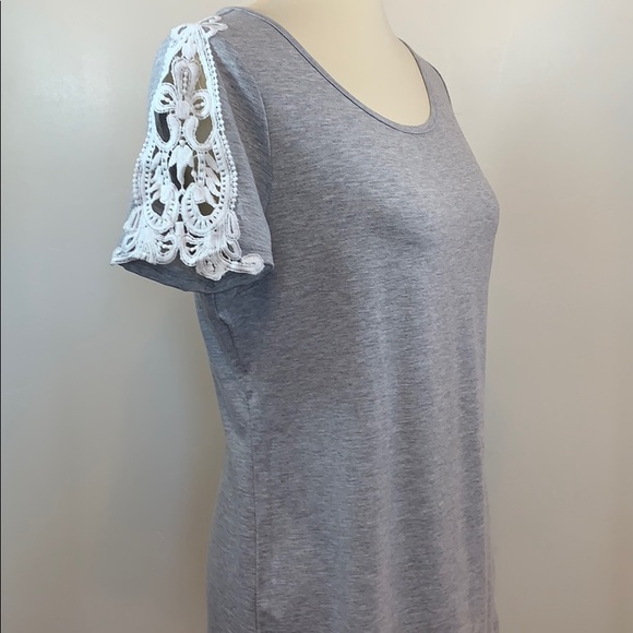 Floryday Tops - Floryday Tee Sz L.